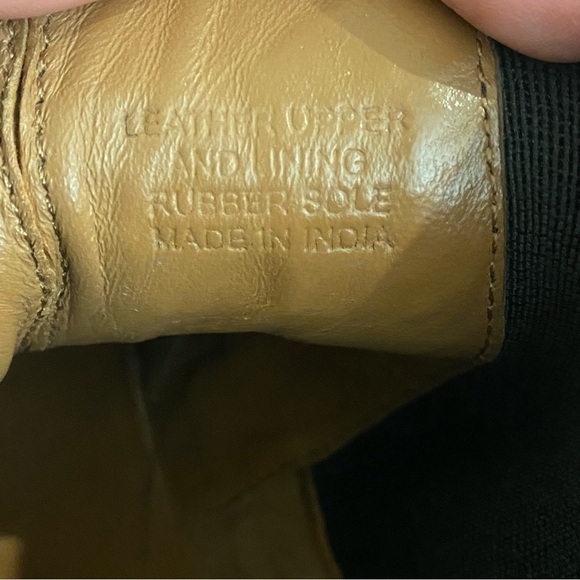 Country Road Black Leather Chelsea Ankle Boots - Picture 6 of 12